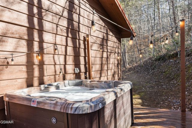 2777 Mountain View Circle, Sevierville, TN 37862