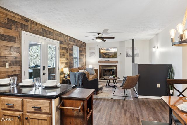 2777 Mountain View Circle, Sevierville, TN 37862