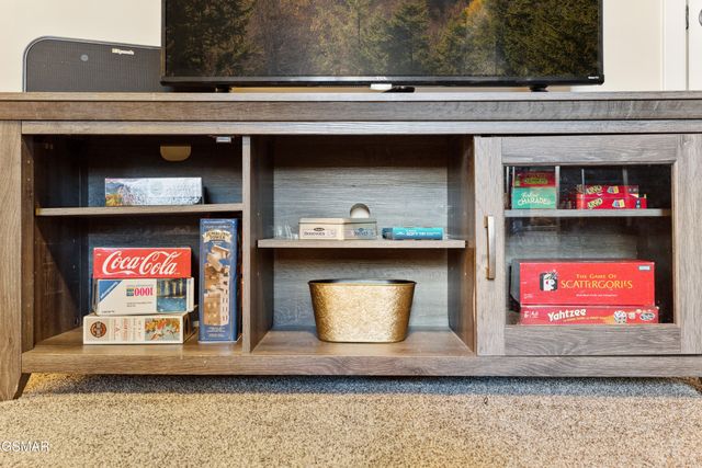 2777 Mountain View Circle, Sevierville, TN 37862