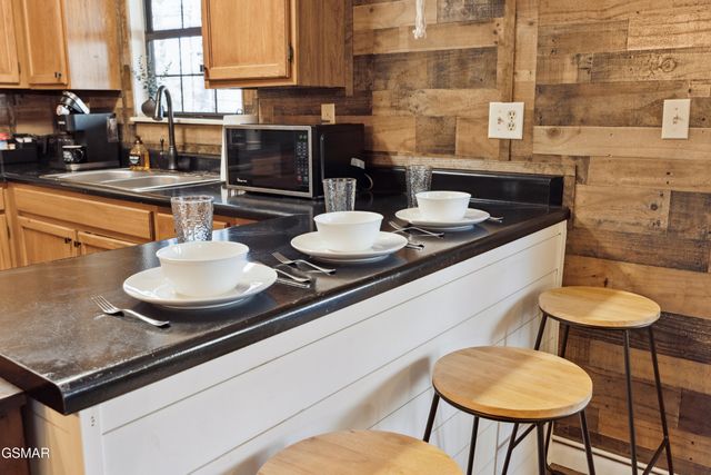 2777 Mountain View Circle, Sevierville, TN 37862