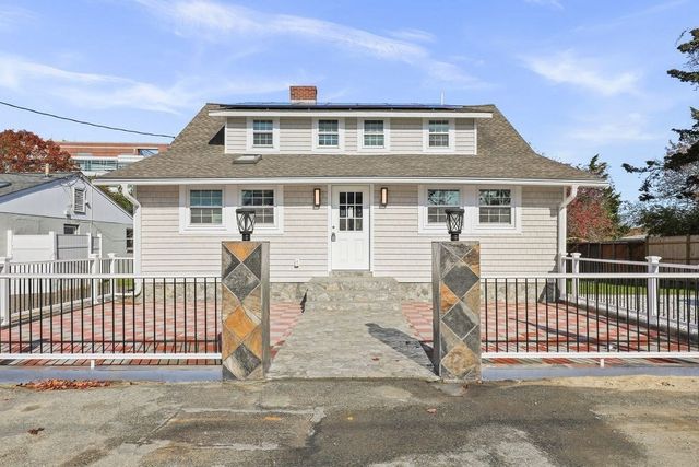 5 Trenton St, Yarmouth, MA 02673
