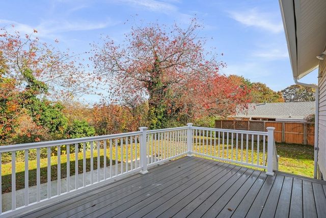 5 Trenton St, Yarmouth, MA 02673
