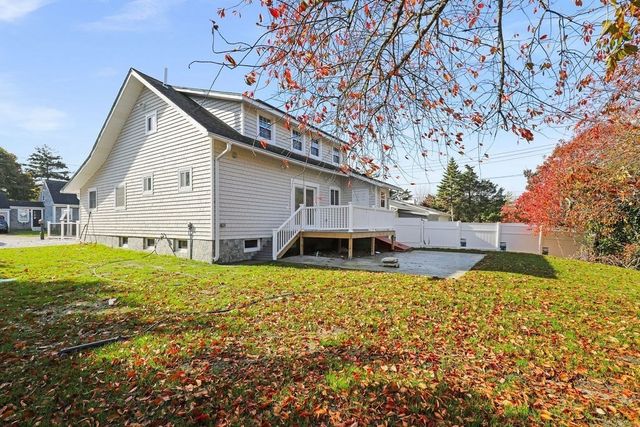 5 Trenton St, Yarmouth, MA 02673