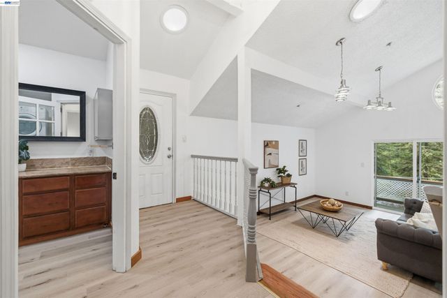 359 Redwood Rd, Felton, CA 95018