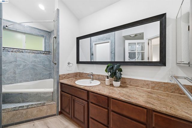 359 Redwood Rd, Felton, CA 95018