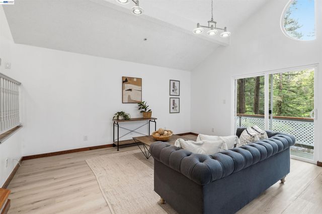 359 Redwood Rd, Felton, CA 95018