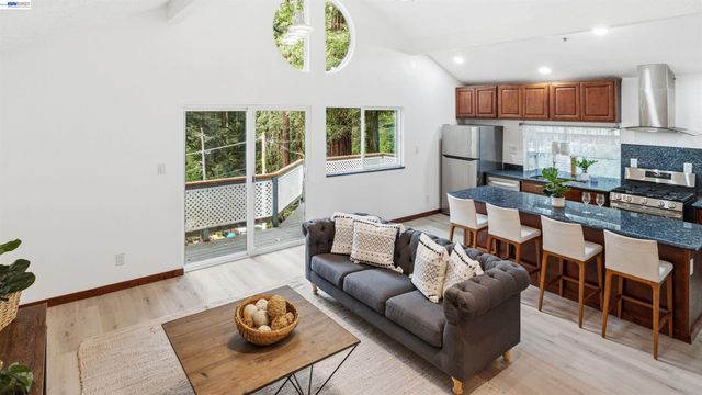 359 Redwood Rd, Felton, CA 95018