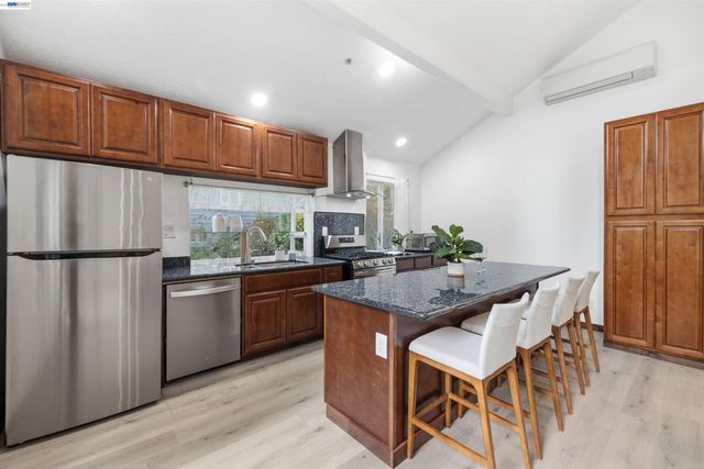 359 Redwood Rd, Felton, CA 95018