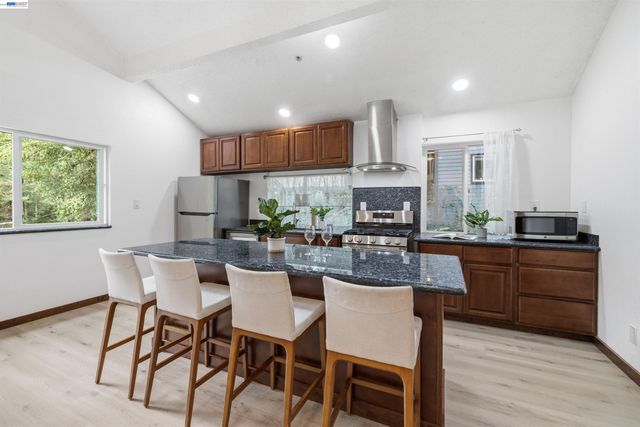 359 Redwood Rd, Felton, CA 95018