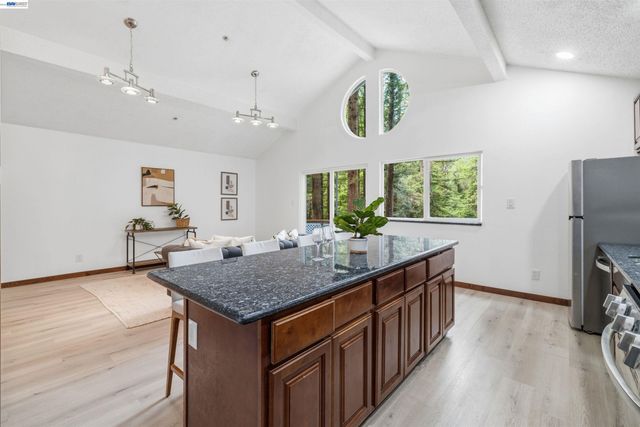 359 Redwood Rd, Felton, CA 95018