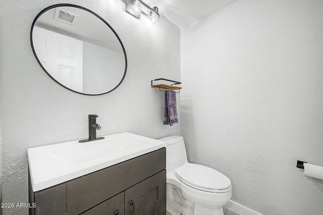 815 E GROVERS Avenue 28, Phoenix, AZ 85022