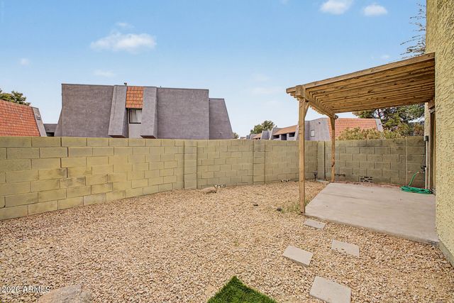 815 E GROVERS Avenue 28, Phoenix, AZ 85022