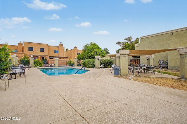 815 E GROVERS Avenue 28, Phoenix, AZ 85022