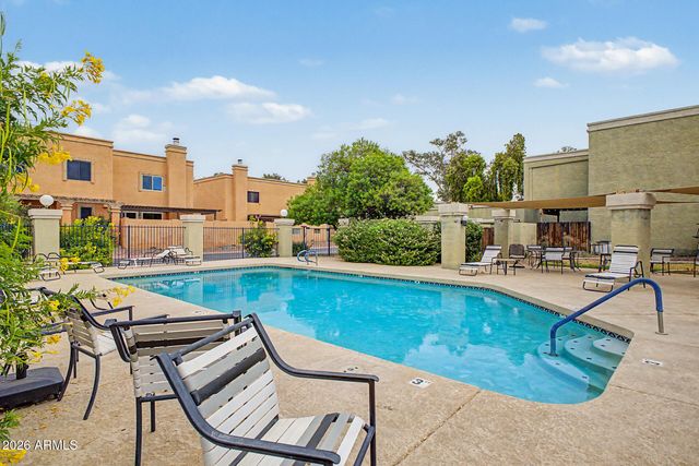 815 E GROVERS Avenue 28, Phoenix, AZ 85022