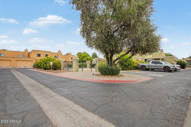 815 E GROVERS Avenue 28, Phoenix, AZ 85022
