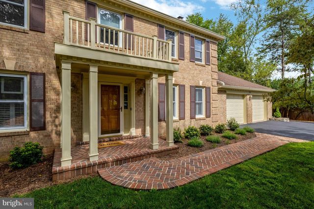 920 HOLLY RUN CT, Great Falls, VA 22066