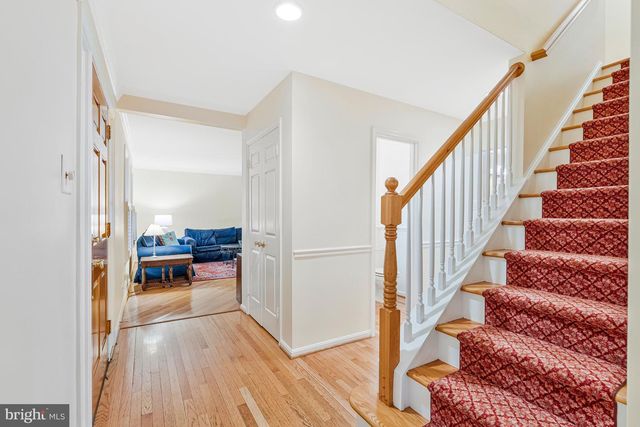 920 HOLLY RUN CT, Great Falls, VA 22066