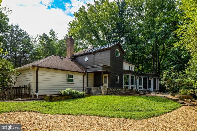 920 HOLLY RUN CT, Great Falls, VA 22066