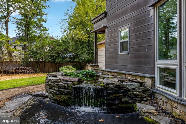 920 HOLLY RUN CT, Great Falls, VA 22066