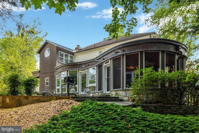 920 HOLLY RUN CT, Great Falls, VA 22066