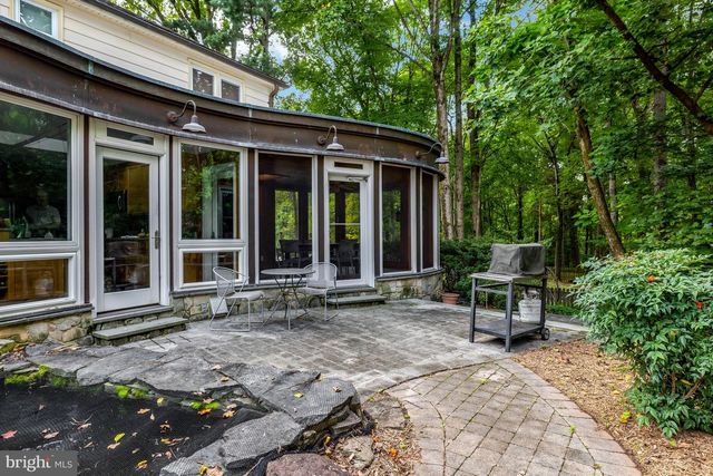 920 HOLLY RUN CT, Great Falls, VA 22066