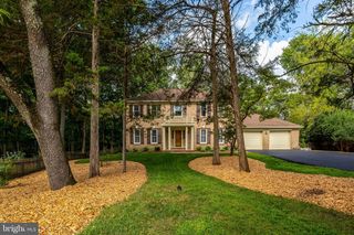 920 HOLLY RUN CT, Great Falls, VA 22066