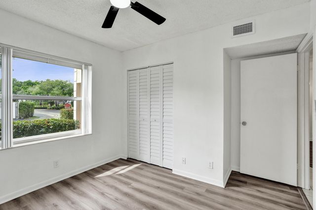 3081 HOLIDAY SPRINGS Boulevard 102-6, Margate, FL 33063