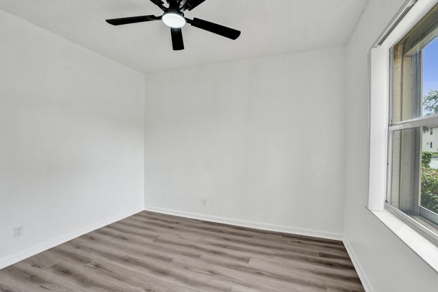 3081 HOLIDAY SPRINGS Boulevard 102-6, Margate, FL 33063