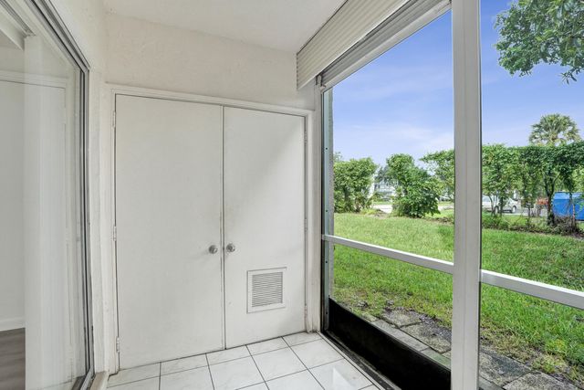 3081 HOLIDAY SPRINGS Boulevard 102-6, Margate, FL 33063