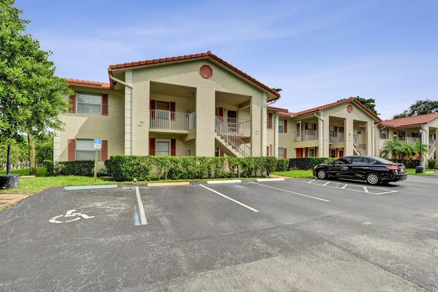 3081 HOLIDAY SPRINGS Boulevard 102-6, Margate, FL 33063
