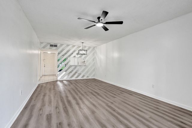 3081 HOLIDAY SPRINGS Boulevard 102-6, Margate, FL 33063