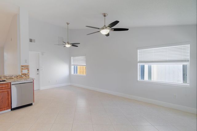 5507 Pebble Brook Lane, Boynton Beach, FL 33472
