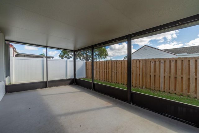 5507 Pebble Brook Lane, Boynton Beach, FL 33472