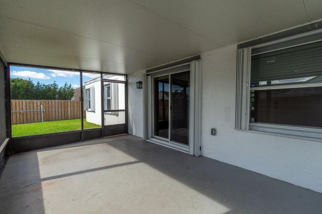 5507 Pebble Brook Lane, Boynton Beach, FL 33472