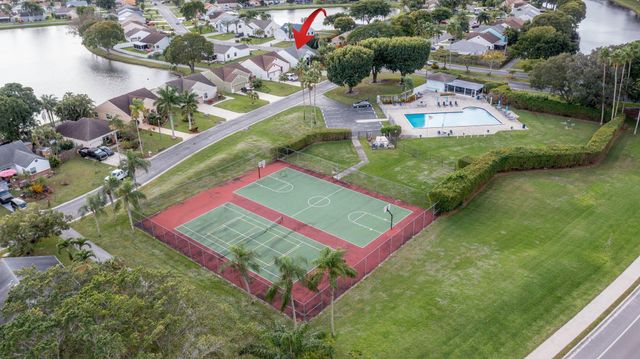 5507 Pebble Brook Lane, Boynton Beach, FL 33472