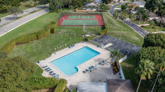 5507 Pebble Brook Lane, Boynton Beach, FL 33472