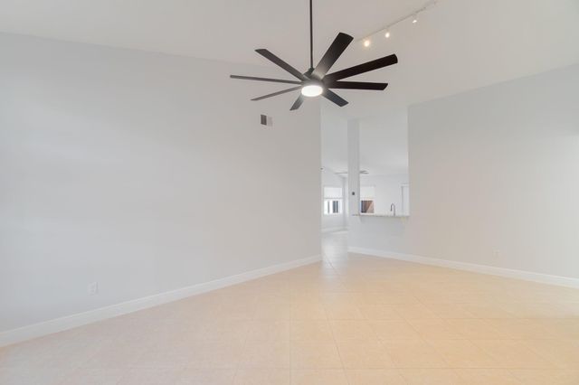 5507 Pebble Brook Lane, Boynton Beach, FL 33472