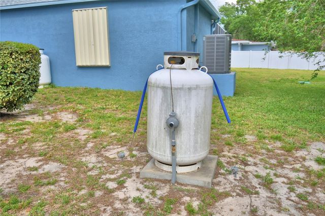 2779 ROBINWOOD DRIVE, Clearwater, FL 33759