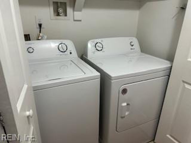 304 N Gainsborough SQ, Chesapeake, VA 23320