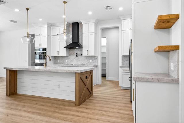 14823 CRIMSON OAKS TRAIL, Dade City, FL 33525