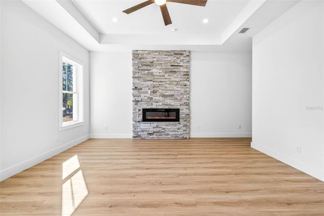 14823 CRIMSON OAKS TRAIL, Dade City, FL 33525