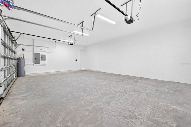 14823 CRIMSON OAKS TRAIL, Dade City, FL 33525