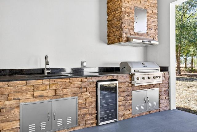 14823 CRIMSON OAKS TRAIL, Dade City, FL 33525