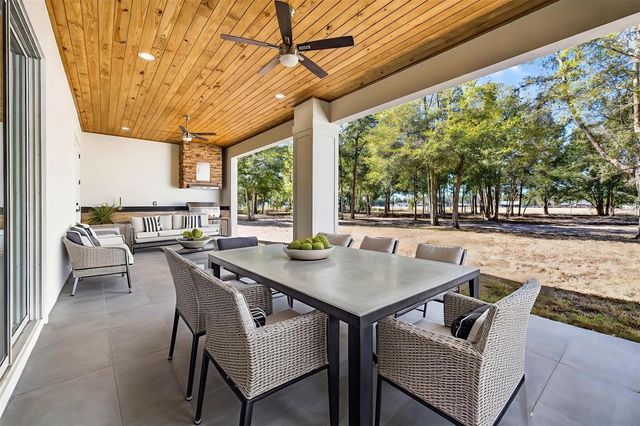 14823 CRIMSON OAKS TRAIL, Dade City, FL 33525