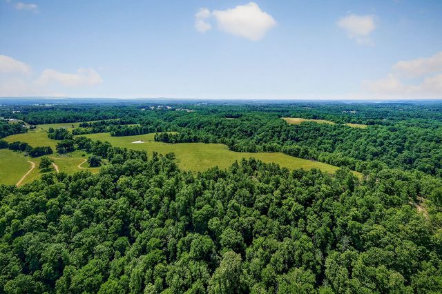8495 Baxter Rd, Baxter, TN 38544