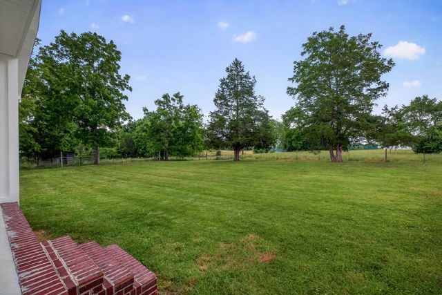 8495 Baxter Rd, Baxter, TN 38544