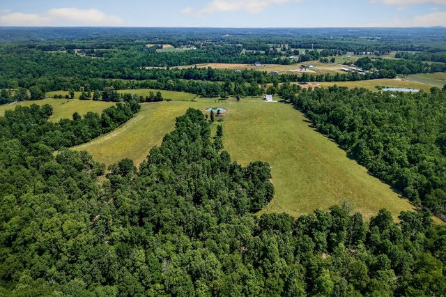 8495 Baxter Rd, Baxter, TN 38544