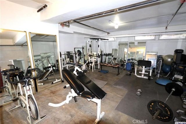 2121 James M Wood Boulevard 221, Los Angeles, CA 90006