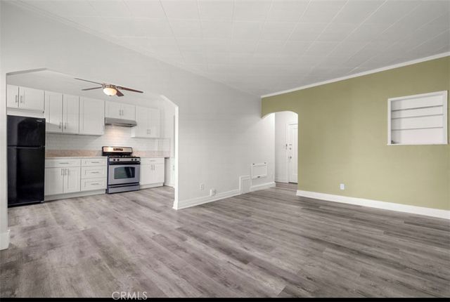 2121 James M Wood Boulevard 221, Los Angeles, CA 90006
