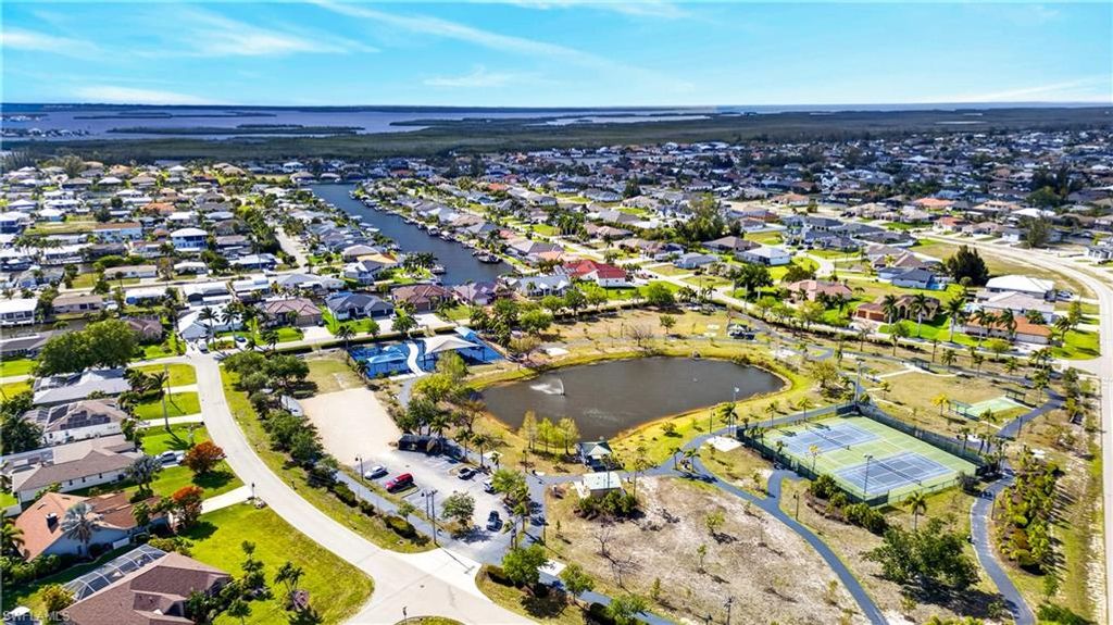 Image 44 of property listing at 3605 SW 5th ST, Cape Coral, FL 33991
